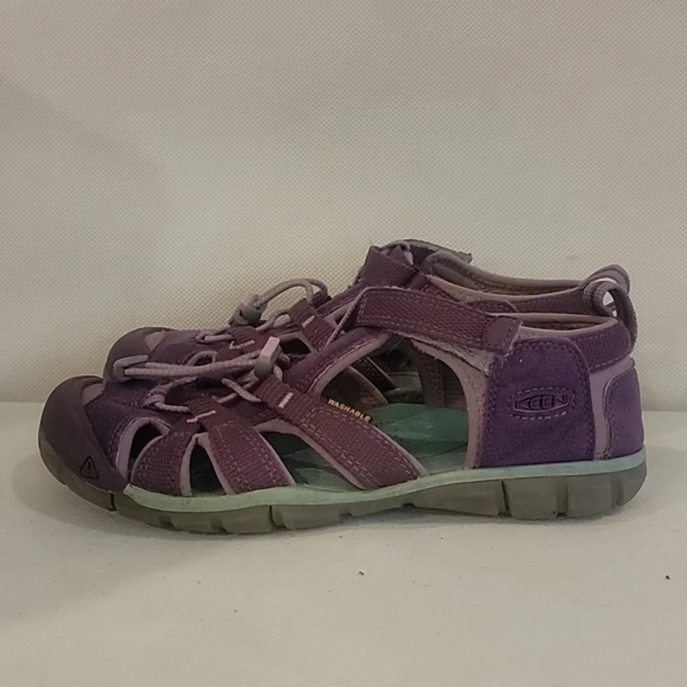YOUTH‎ KEEN PURPLE SEACAMP II CNX MAJESTY SANDALS (sz 3)
